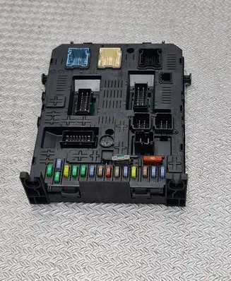 Citroen C4 Grand Picasso Fuse module 281164872