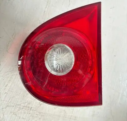 Volkswagen Golf V Tailgate rear/tail lights 1K6945094F 028500202A 00034386