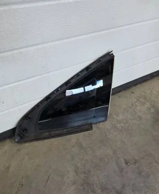 BMW 2 F44 Rear vent window glass 7483158