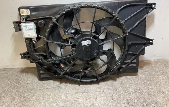 KIA Ceed Radiator cooling fan shroud 25304J7890 J789 A30216569
