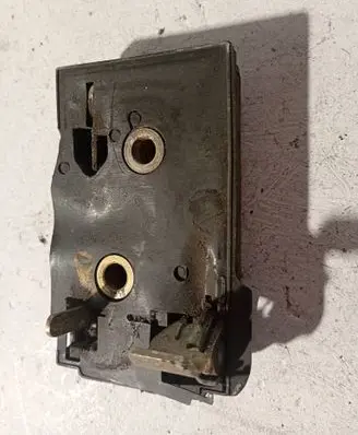 Volkswagen Golf III Rear door lock 357839016D