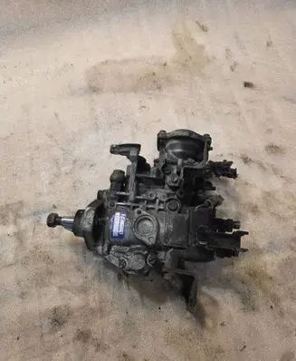 Mitsubishi Pajero Fuel injection high pressure pump 104640