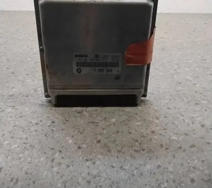 BMW 5 E39 Engine control unit/module 7785540 28RTE449 0281001830