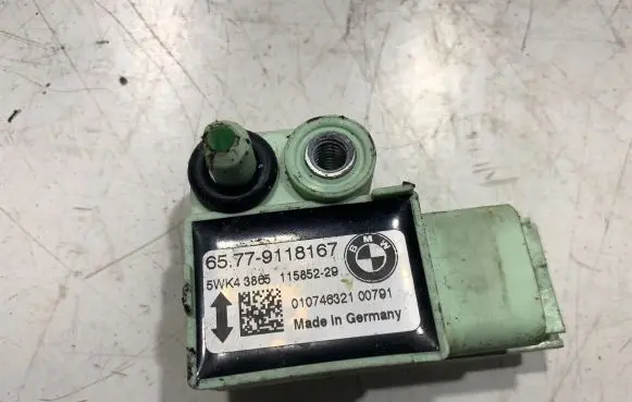 BMW 5 E60 E61 Airbag deployment crash/impact sensor 9118167 11585229 5WK43865
