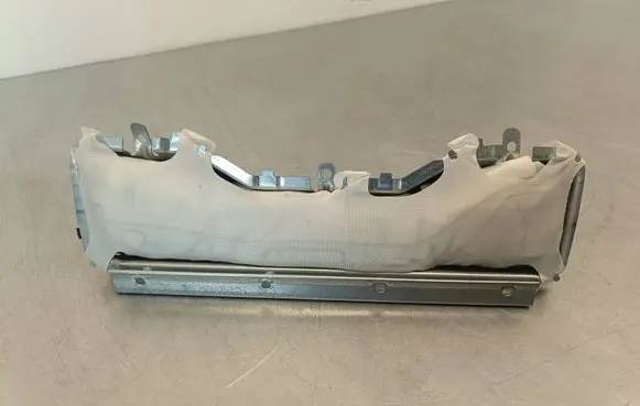 Mercedes-Benz E W212 Knee airbag 34048612B 1040510130044