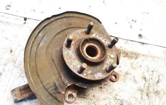 Nissan X-Trail T31 Front wheel hub