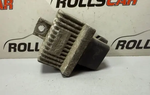 Opel Vivaro Glow plug pre-heat relay 7700116078