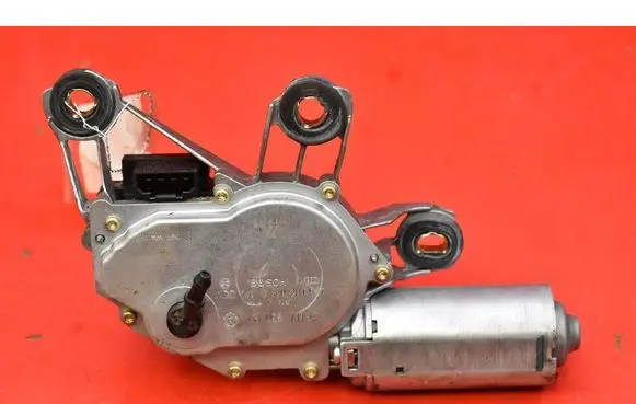 Volkswagen Golf IV Rear window wiper motor 1J6955711C