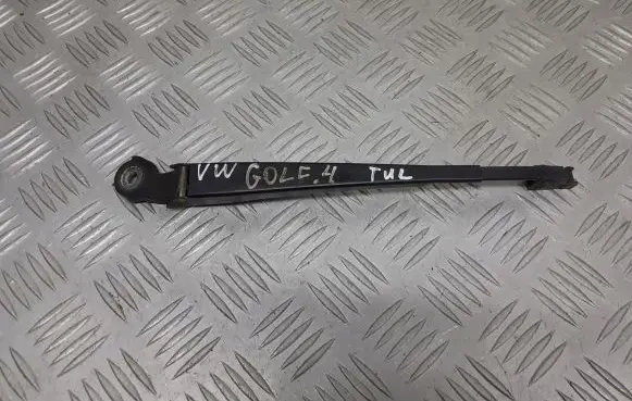 Volkswagen Golf IV Front wiper blade arm