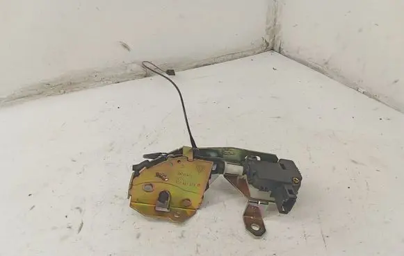Volkswagen Touareg I Tailgate window lock/catch/latch 7L0827506D