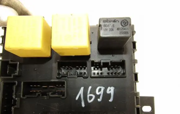 Alfa Romeo 156 Fuse module 60679160