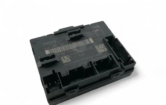 Audi A3 S3 8V Door control unit/module 5Q0959392E