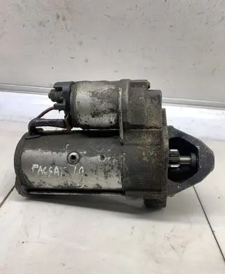 Volkswagen PASSAT B5 Starter motor 068911024E