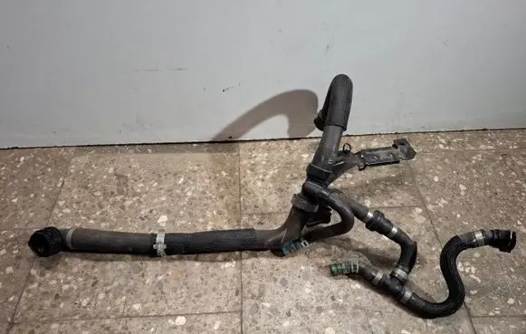 Citroen DS7 Crossback Gearbox oil cooler pipe/hose 