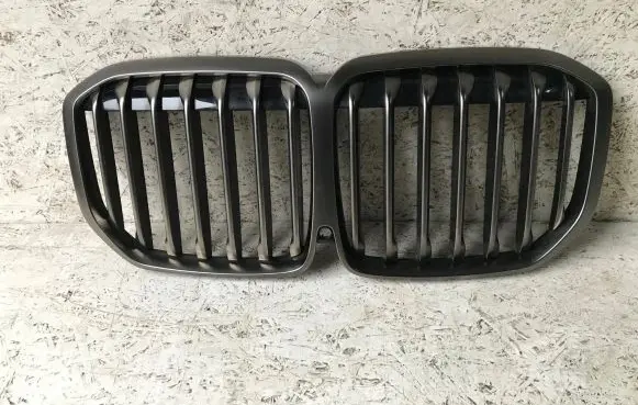 BMW X7 G07 Front bumper upper radiator grill