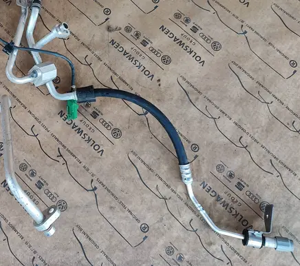 Renault Zoe Air conditioning (A/C) pipe/hose 924484016R