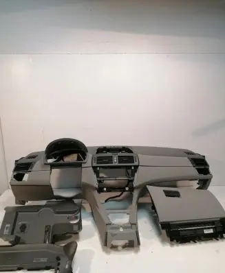 BMW X3 E83 Dashboard