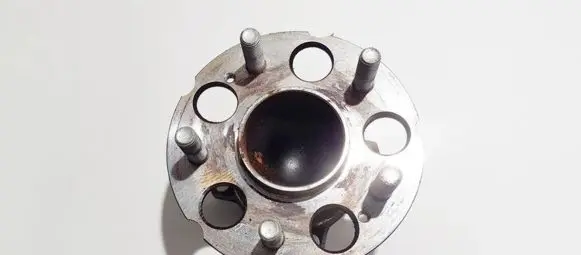 Honda CR-V Rear wheel hub
