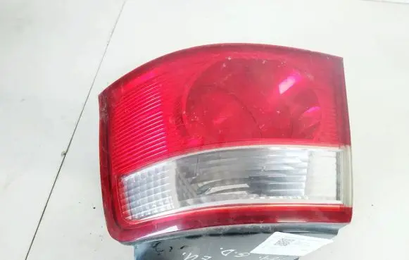 KIA Carens I Rear/tail lights