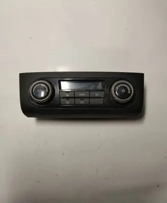 Mitsubishi Pajero Climate control unit 7820A139XA