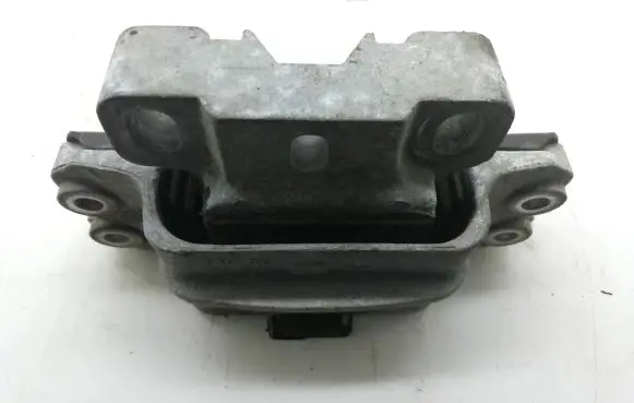 Audi A3 S3 8P Engine mount bracket 1K0199555