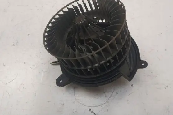 Mercedes-Benz 190 W201 Heater fan/blower BEHR9148452037