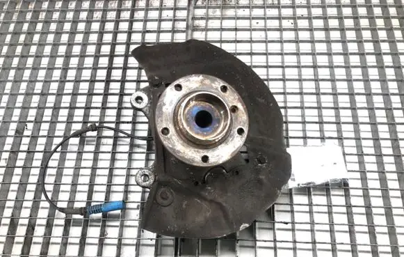 BMW 5 E60 E61 Front wheel hub spindle knuckle