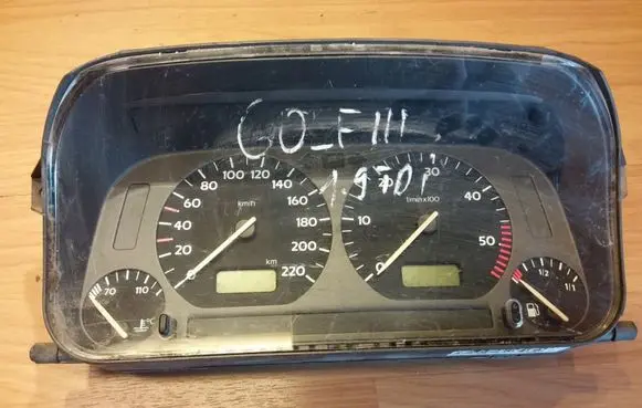 Volkswagen Golf III Speedometer (instrument cluster) 1H0919864Q
