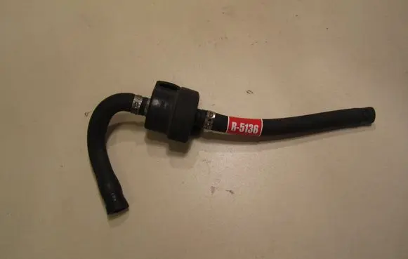 Audi A4 S4 B5 8D Valve vacuum 058133459