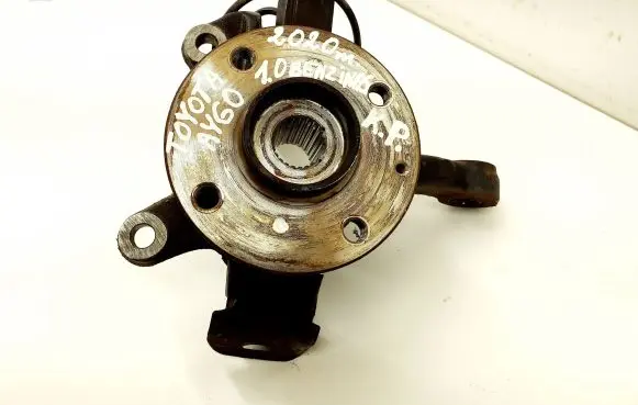Toyota Aygo AB40 Front wheel hub 895420H030