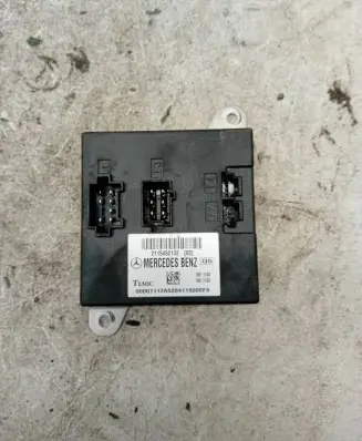 Mercedes-Benz E W211 Comfort/convenience module 2115452132