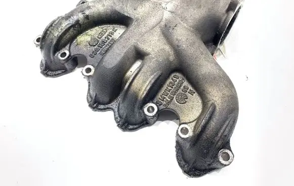 Volkswagen PASSAT B6 Intake manifold 03G129713K