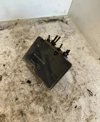 Volvo XC70 ABS Pump 8619968