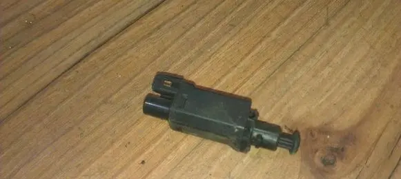 Volkswagen Golf III Brake pedal sensor switch 191945515b