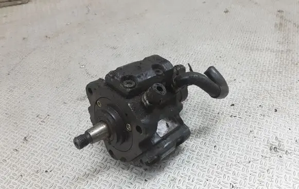 Alfa Romeo 156 Fuel injection high pressure pump 0445010006