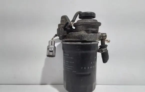 Toyota Land Cruiser (HDJ90) Fuel filter ADT32313