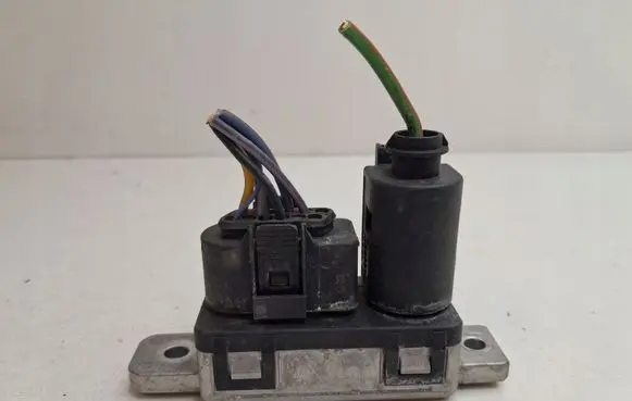 Land Rover Discovery Combustion relay GX7312B533AE