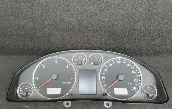 Audi A6 S6 C5 4B Speedometer (instrument cluster) 4B0920933M