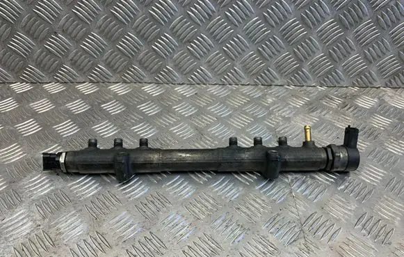 Volvo XC90 Fuel main line pipe 0445215023