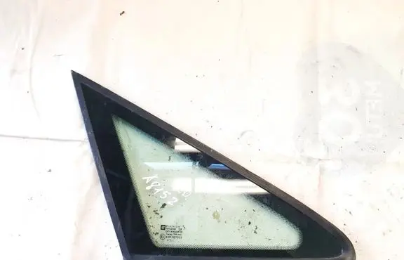 Opel Zafira A Front triangle window/glass 