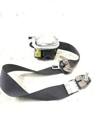 Mitsubishi Grandis Front seatbelt 0433103