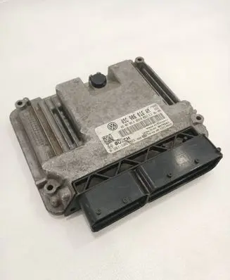 Volkswagen Golf VI Engine control unit/module 03C906016AM 03C907309A 0261S06083