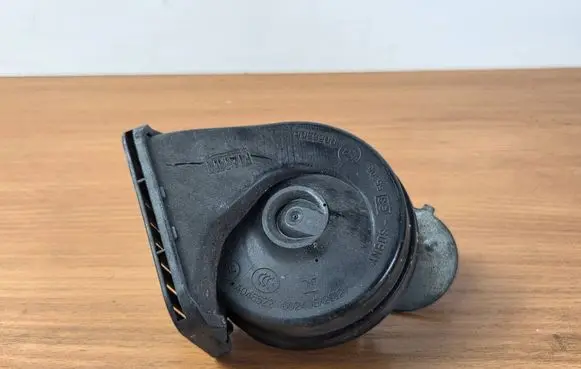 Volvo XC60 Horn signal A046522 002403202