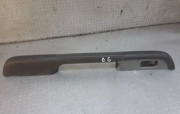 Nissan X-Trail T30 Electric window control switch 829488H300X