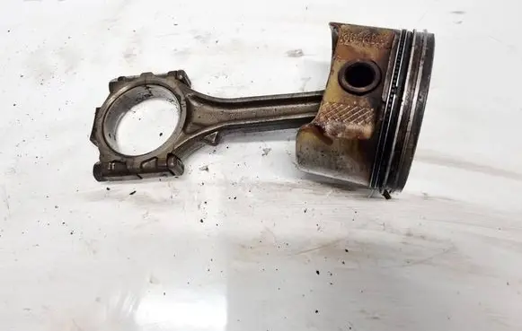 Ford Explorer Piston with connecting rod 