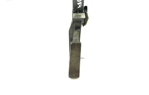 Mercedes-Benz E W211 Accelerator throttle pedal A2113000604