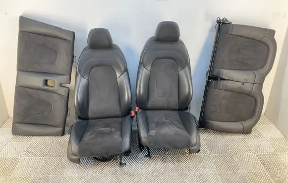 Audi TT TTS Mk2 Seat set