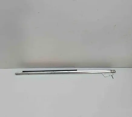 Mercedes-Benz S W126 Rear door glass trim molding A1267370182