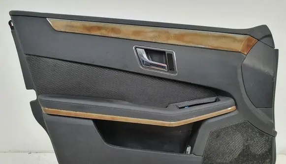Mercedes-Benz E W212 Front door card panel trim 2127201370