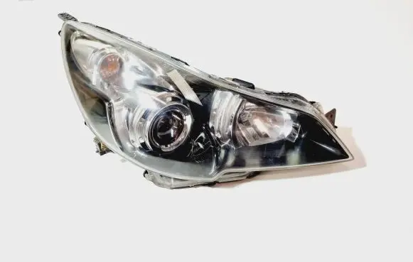 Subaru Legacy Headlight/headlamp 10020061 HCHR731